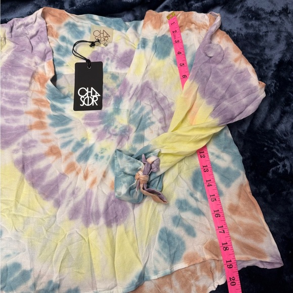 CHASOR size S pullover top - Picture 4 of 5